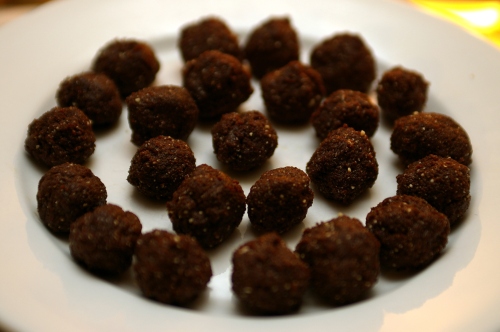 Raw choco-nut balls